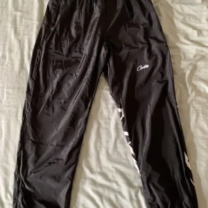 Corteiz Big Logo Joggers Black