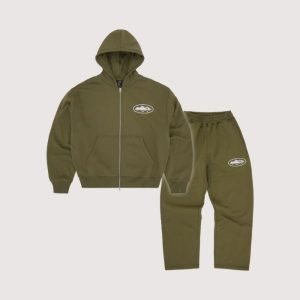 Corteiz Island Puff Print Tracksuit – Olive Edition